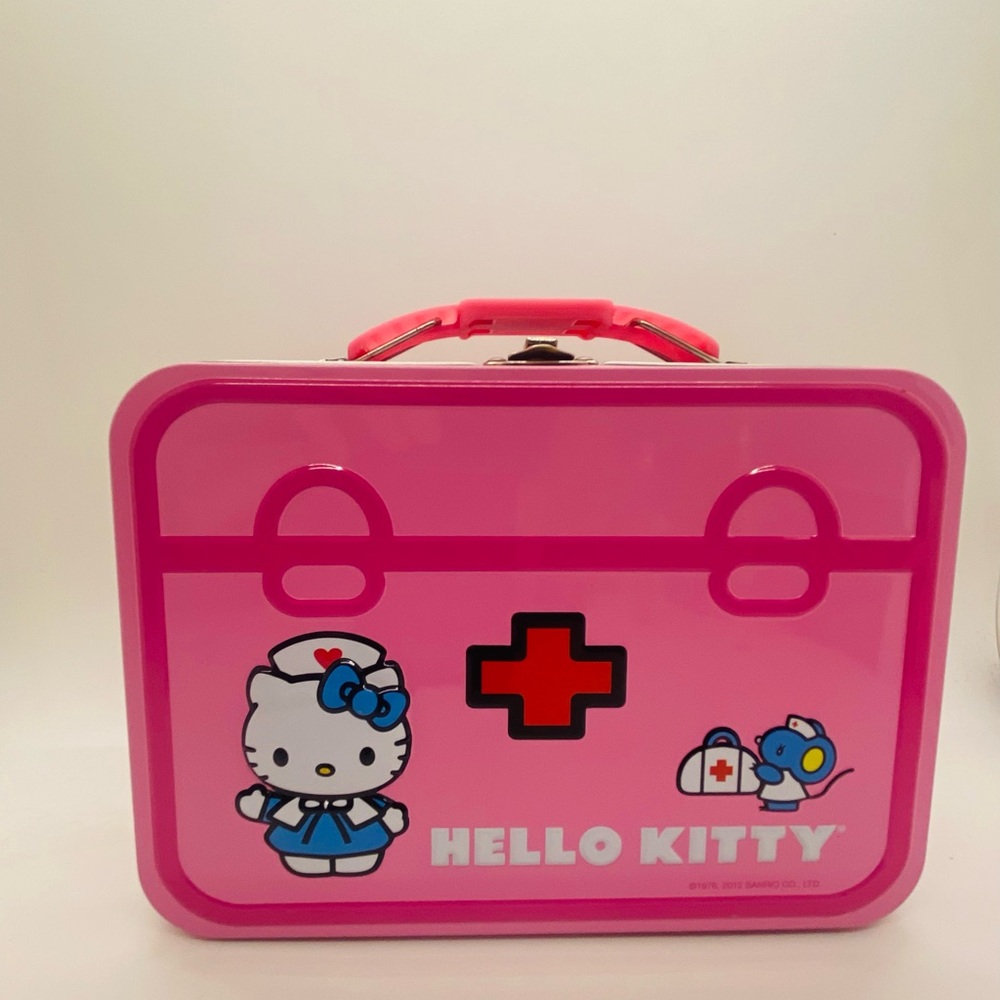 NWOT Hello Kitty Collectors Item 2014 Medical Kit Case In Pink and Blue